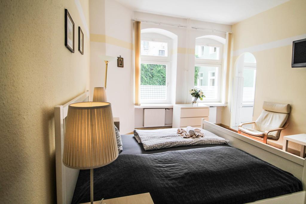 Apartments Kolo 77 Berlin Exterior photo